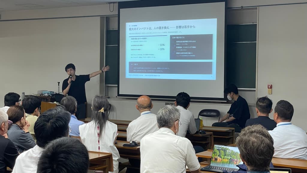 本郷中学高等学校での講演の様子